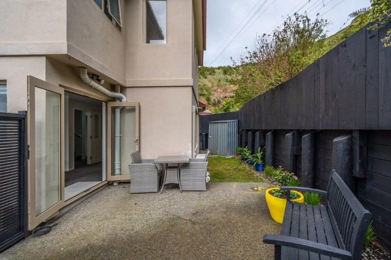 Photo of property in 50 Erlestoke Crescent, Churton Park, Wellington, 6037