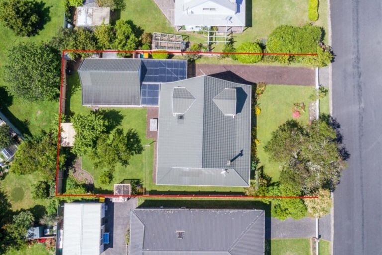 Photo of property in 8 Kauri Place, Tairua, 3508