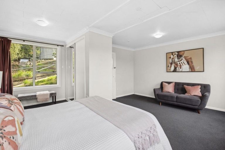Photo of property in 32 Adderley Terrace, Ravensbourne, Dunedin, 9022
