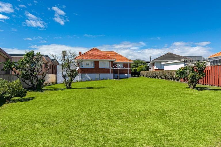 Photo of property in 39 Norman Road, Hauraki, Auckland, 0622