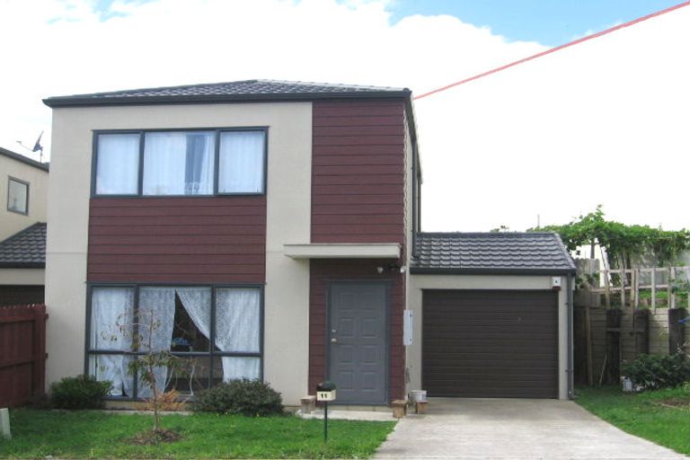 Photo of property in 11 Rakich Place, Henderson, Auckland, 0612