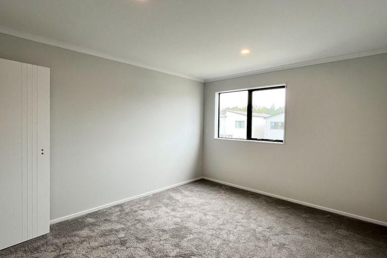 Photo of property in 23 Coast Garden Drive, Hobsonville, Auckland, 0616