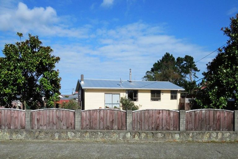 Photo of property in 4a Derby Street, Westport, 7825