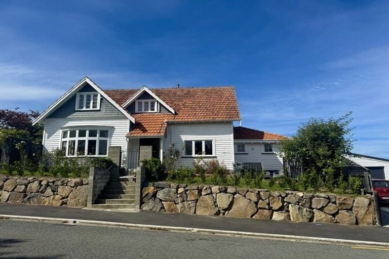 Photo of property in 73 Avenue Road, West End, Timaru, 7910