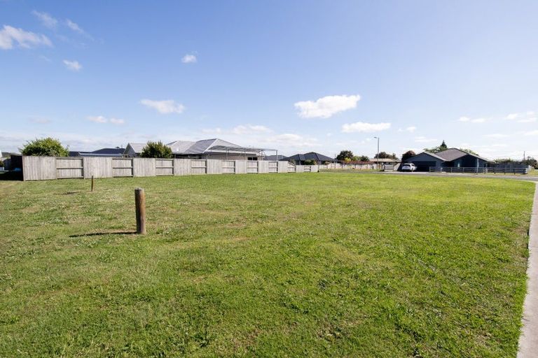 Photo of property in 32 Costello Drive, Ngatea, 3503