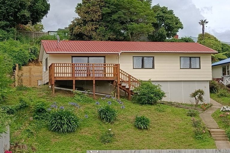 Photo of property in 38 Jackson Terrace, Ranui, Porirua, 5024