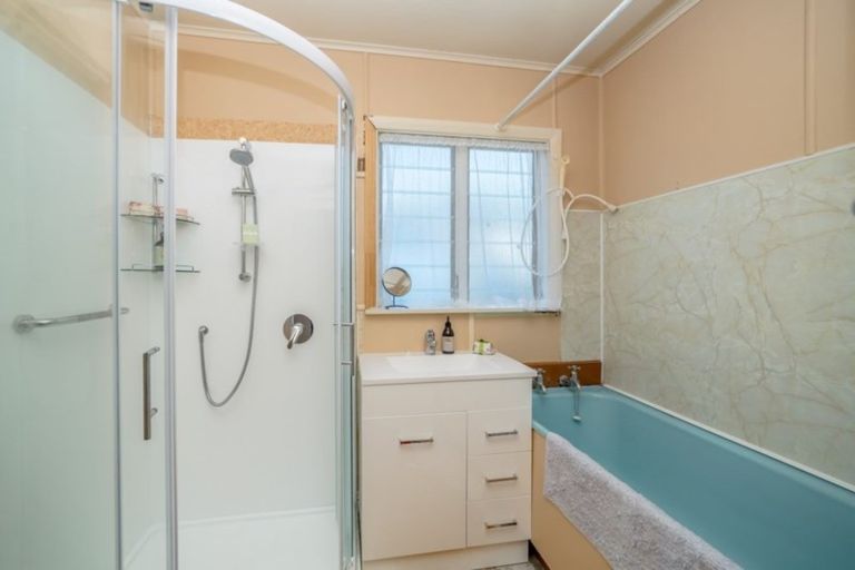 Photo of property in 92 Oxford Street, Lansdowne, Masterton, 5810