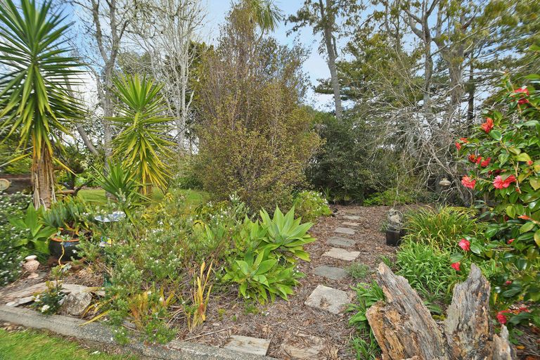 Photo of property in 77 Kaira Road, Kaiwaka, 0573