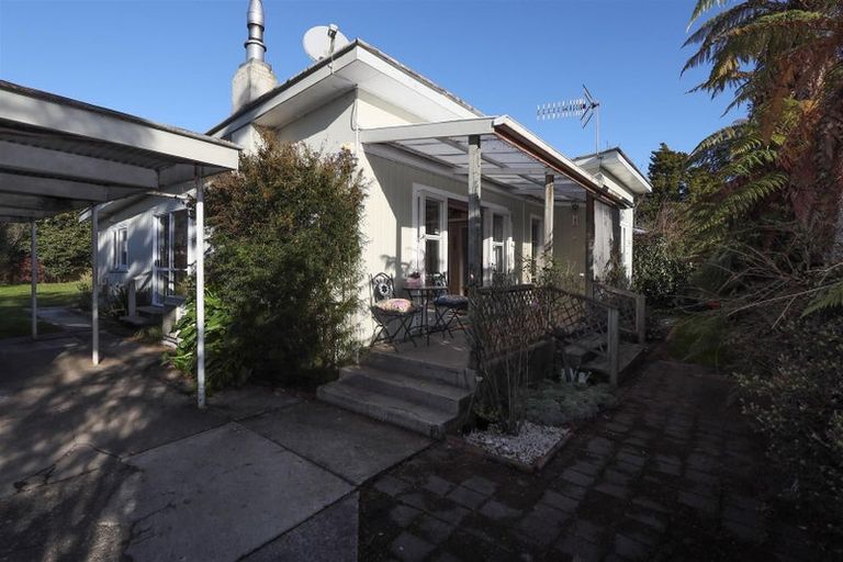 Photo of property in 14 Charles Road, Hannahs Bay, Rotorua, 3010