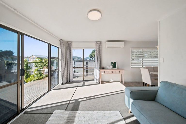 Photo of property in 16 Tahara Crescent, Mount Maunganui, 3116