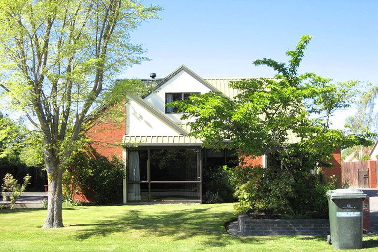 Photo of property in 12 Janelle Place, Rangiora, 7400