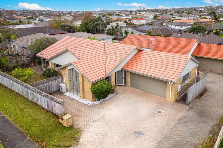 Photo of property in 1/238 Botany Road, Golflands, Auckland, 2013