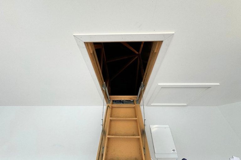 Photo of property in 68 South Kensington Way, Henderson, Auckland, 0612