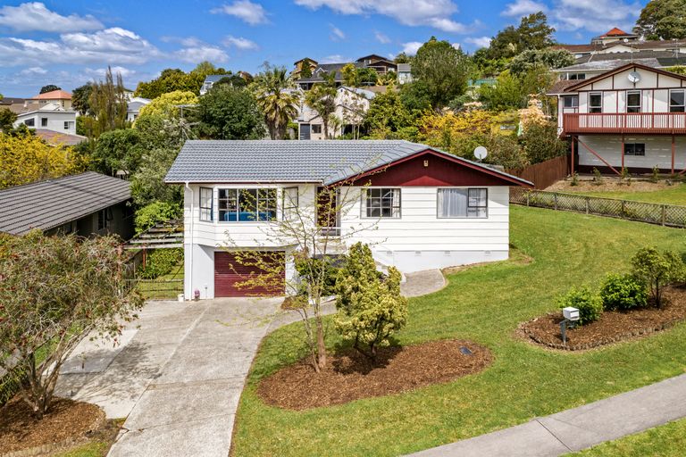 Photo of property in 89 Langana Avenue, Browns Bay, Auckland, 0630