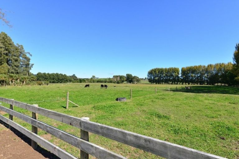 Photo of property in 21 Barrett Road, Temple View, Hamilton, 3290