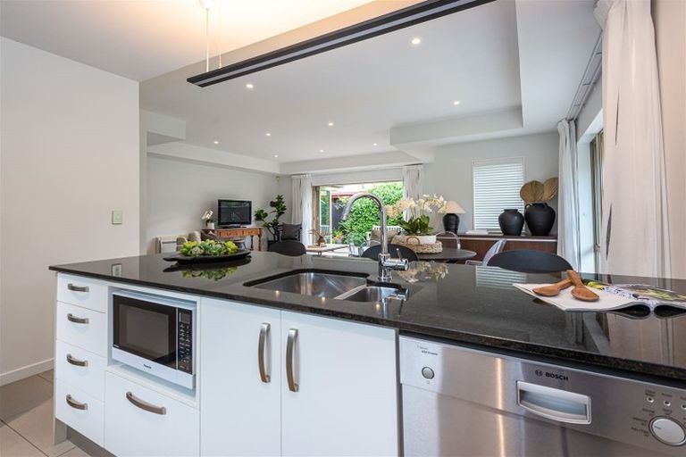 Photo of property in 70e Jeffreys Road, Fendalton, Christchurch, 8052