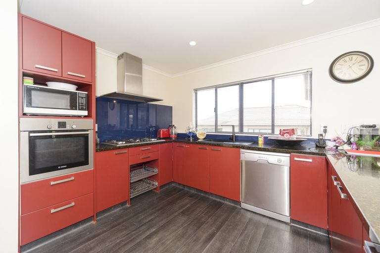 Photo of property in 22 Logan Way, Kelvin Grove, Palmerston North, 4414