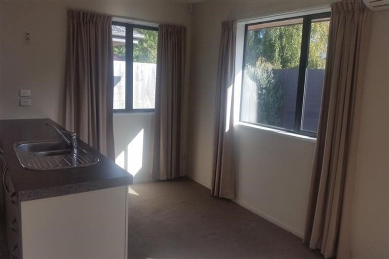Photo of property in 512 Mairehau Road, Parklands, Christchurch, 8083