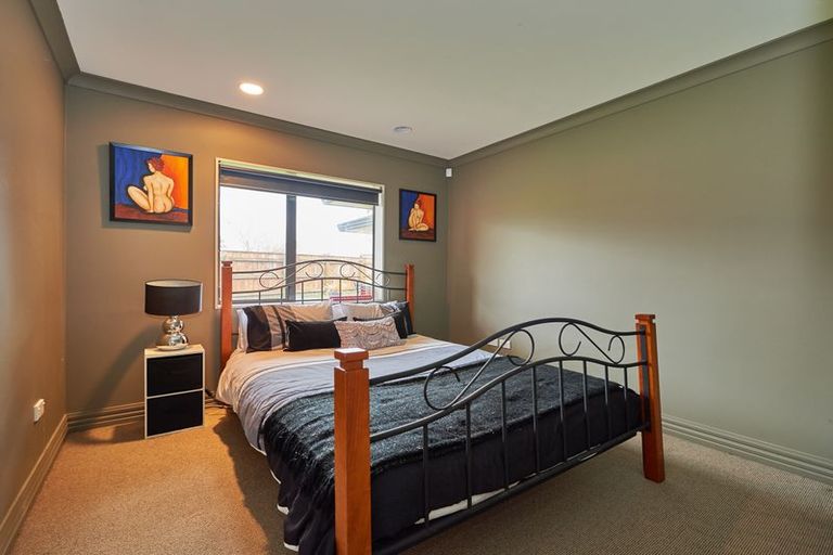 Photo of property in 14 Brookside Close, Highbury, Palmerston North, 4412