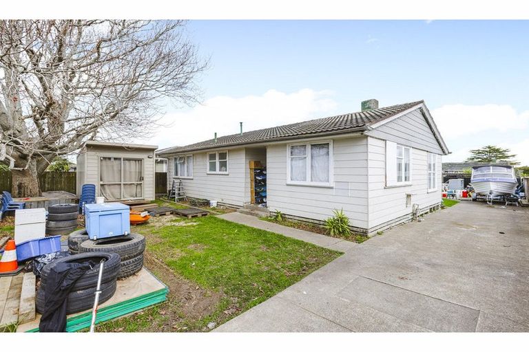 Photo of property in 63 Bader Drive, Mangere, Auckland, 2022