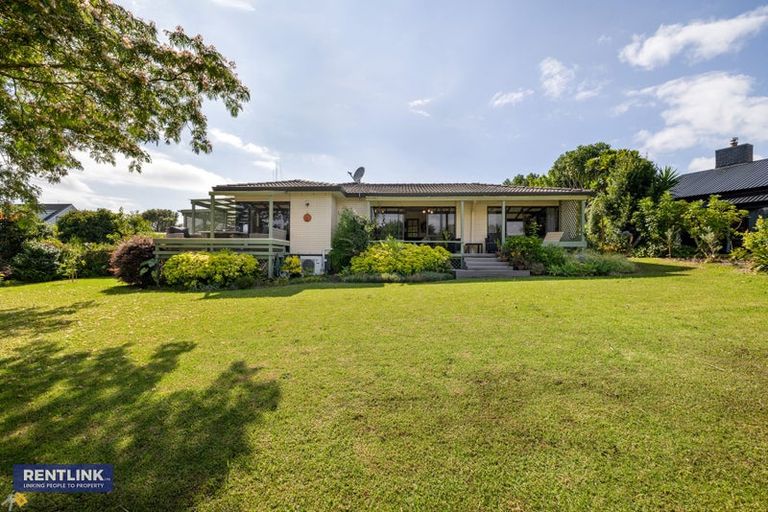 Photo of property in 35 Links View Drive, Omokoroa, 3114