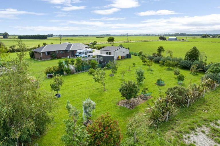 Photo of property in 40 Bell Road West, Halcombe, Feilding, 4777