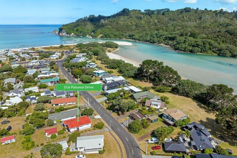 Photo of property in 216 Patuwai Drive, Whangamata, 3620
