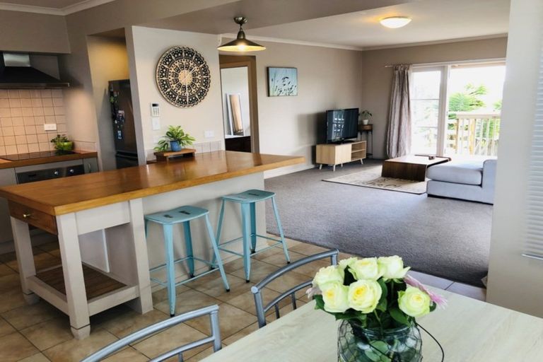 Photo of property in 186 Hibiscus Coast Highway, Red Beach, 0932