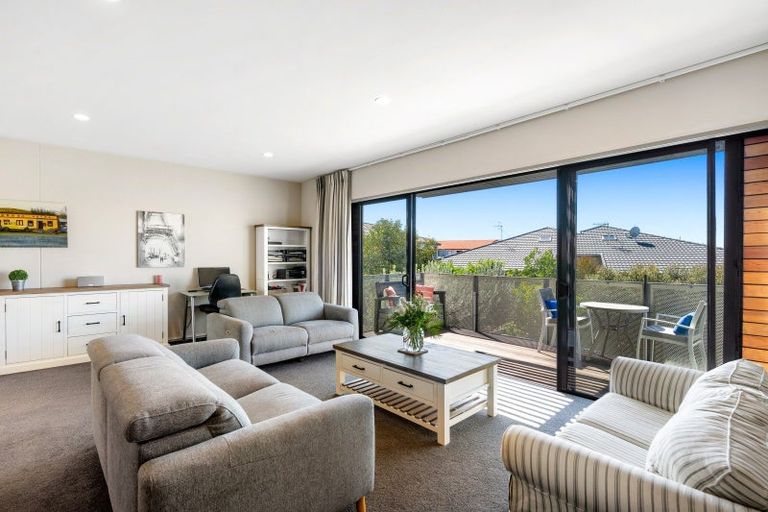 Photo of property in 15 Barry Street, Ahuriri, Napier, 4110