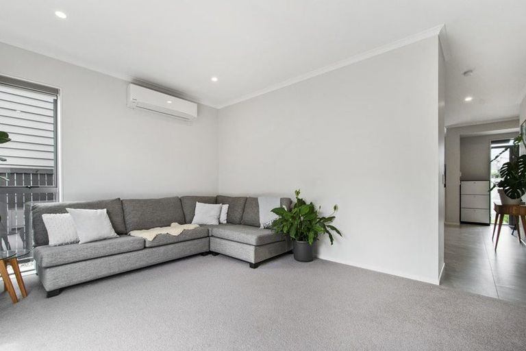 Photo of property in 30 Ringa Matau Road, Hobsonville, Auckland, 0616