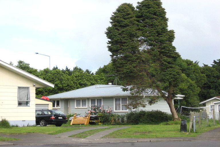 Photo of property in 13 Joanne Place, Rosehill, Papakura, 2113