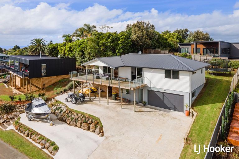 Photo of property in 11 Ralph Lane, Waihi Beach, 3611