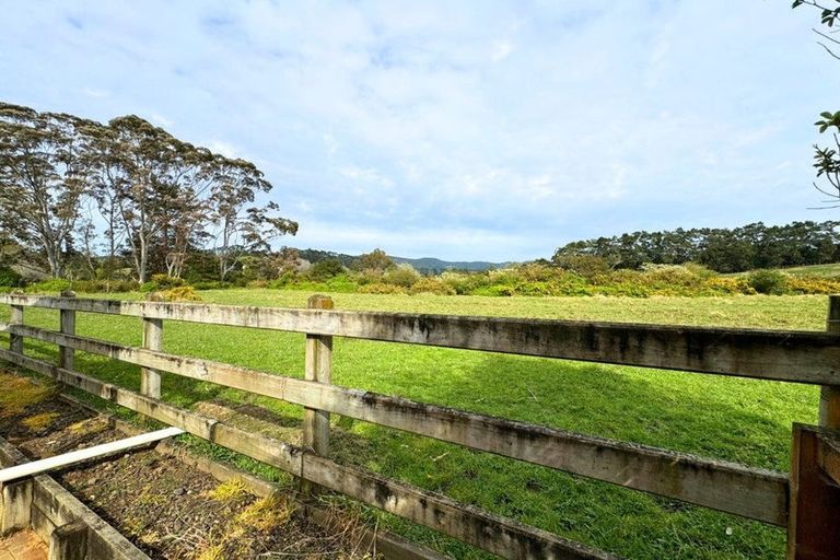 Photo of property in 68 South Kensington Way, Henderson, Auckland, 0612