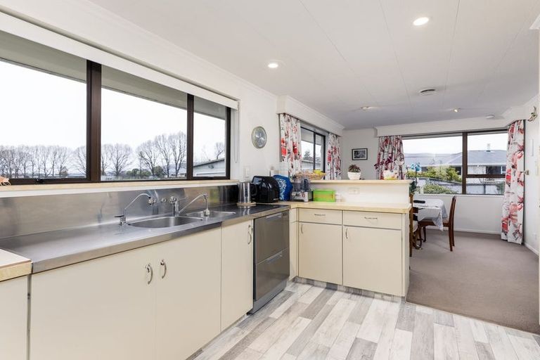 Photo of property in 23 Timaru Road, Waimate, 7924