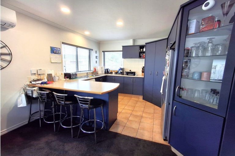 Photo of property in 32 Katerini Grove, Papamoa Beach, Papamoa, 3118