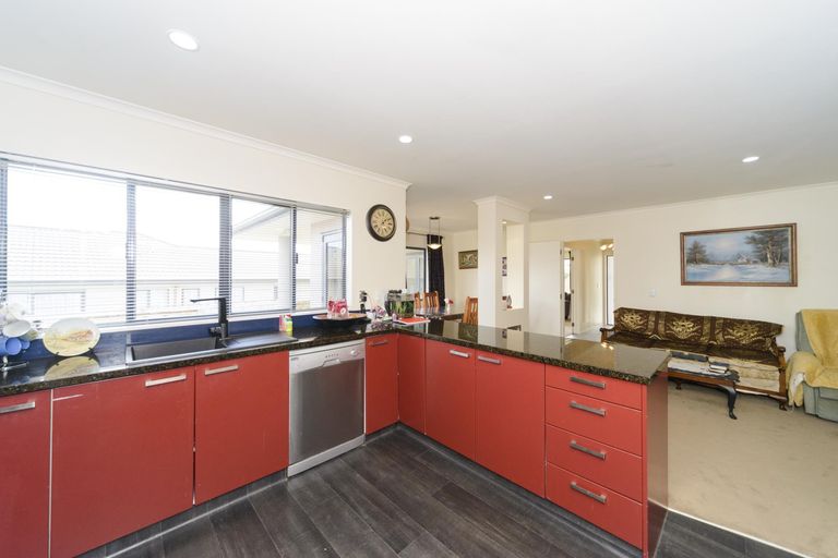 Photo of property in 22 Logan Way, Kelvin Grove, Palmerston North, 4414