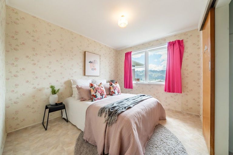 Photo of property in 75 Logie Street, Stokes Valley, Lower Hutt, 5019