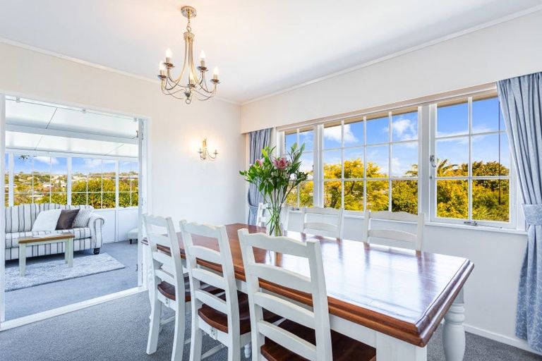 Photo of property in 24 Salem Place, Torbay, Auckland, 0630