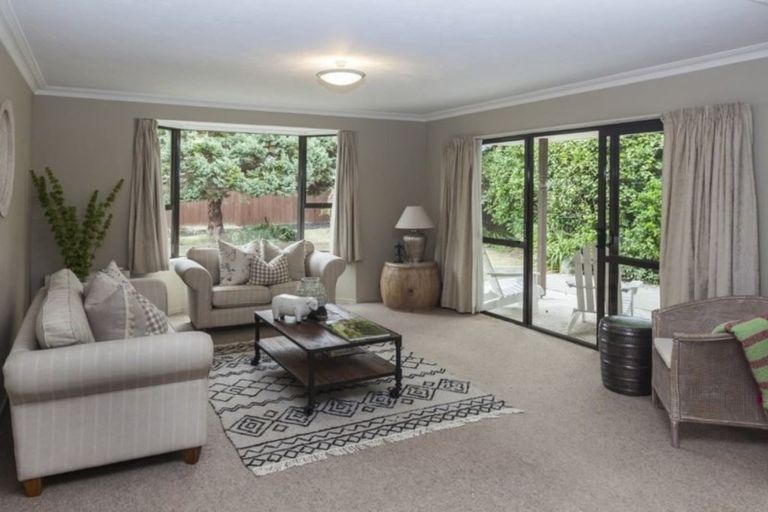 Photo of property in 54b Aorangi Road, Bryndwr, Christchurch, 8053
