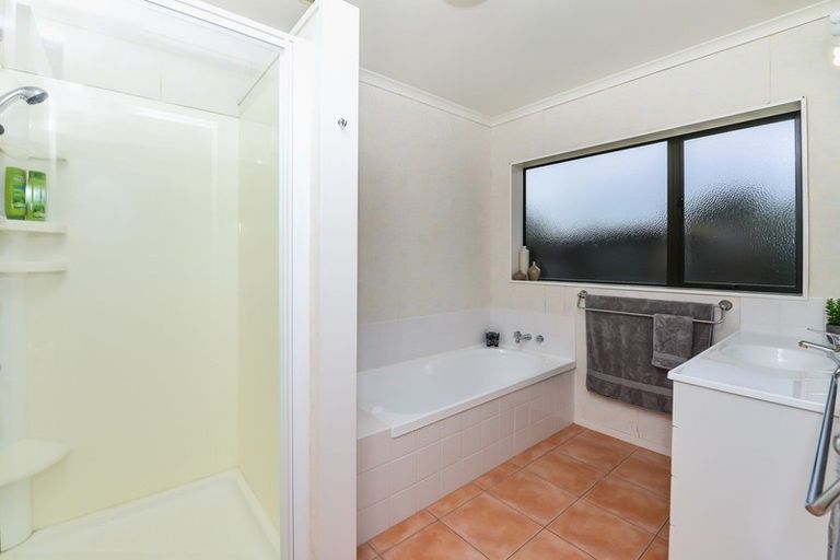 Photo of property in 10 Friesian Place, Grandview Heights, Hamilton, 3200