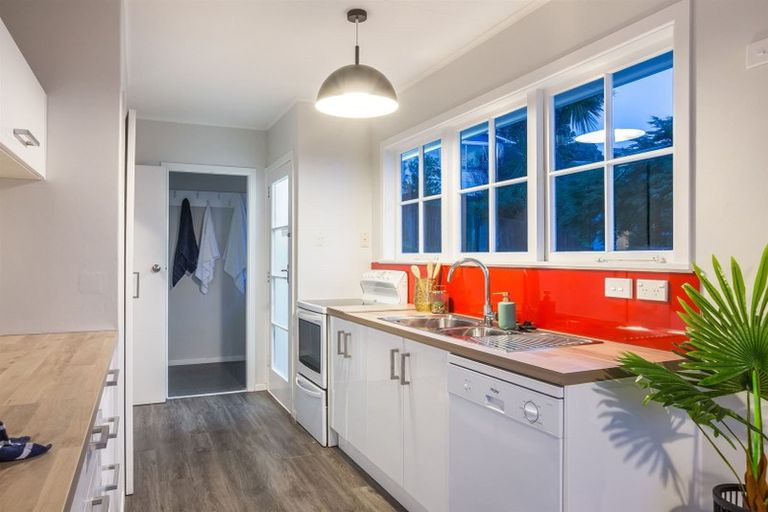 Photo of property in 117 Conclusion Street, Ascot Park, Porirua, 5024