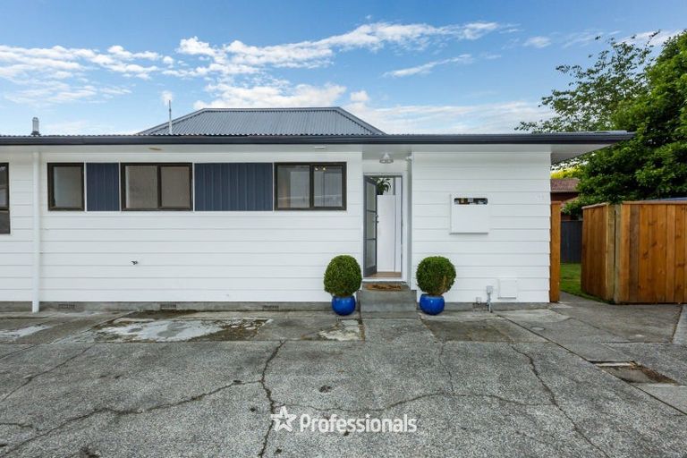 Photo of property in 12a Beryl Grove, Birchville, Upper Hutt, 5018