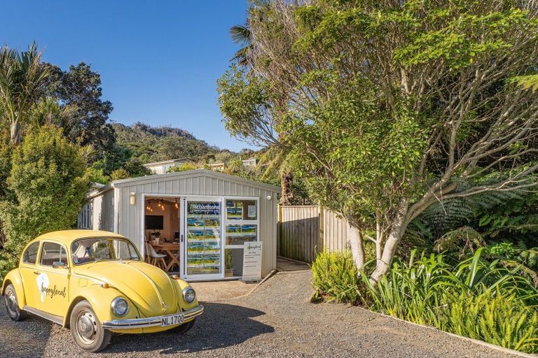 Photo of property in 18 Black Jack Road, Kuaotunu, Whitianga, 3592