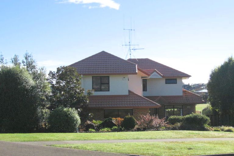 Photo of property in 32 Greenfield Drive, Western Heights, Hamilton, 3200