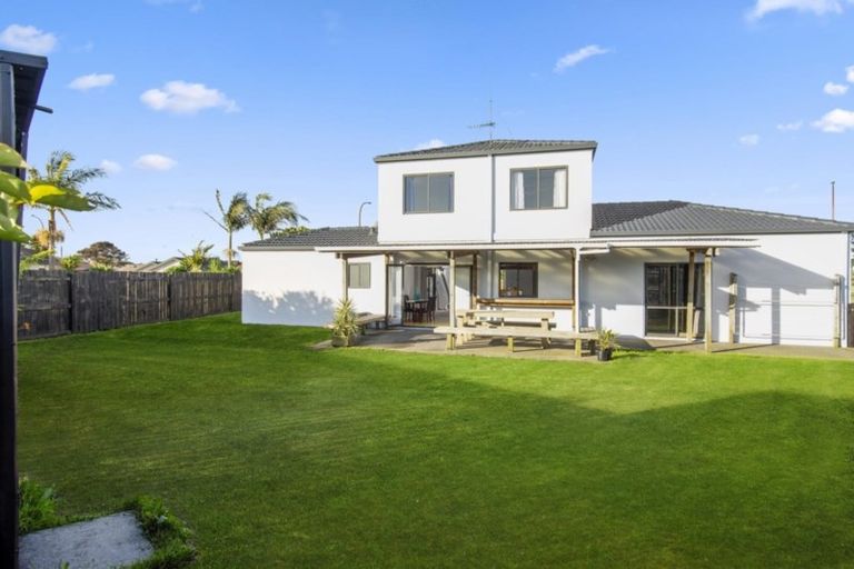 Photo of property in 716 Grenada Street, Papamoa Beach, Papamoa, 3118