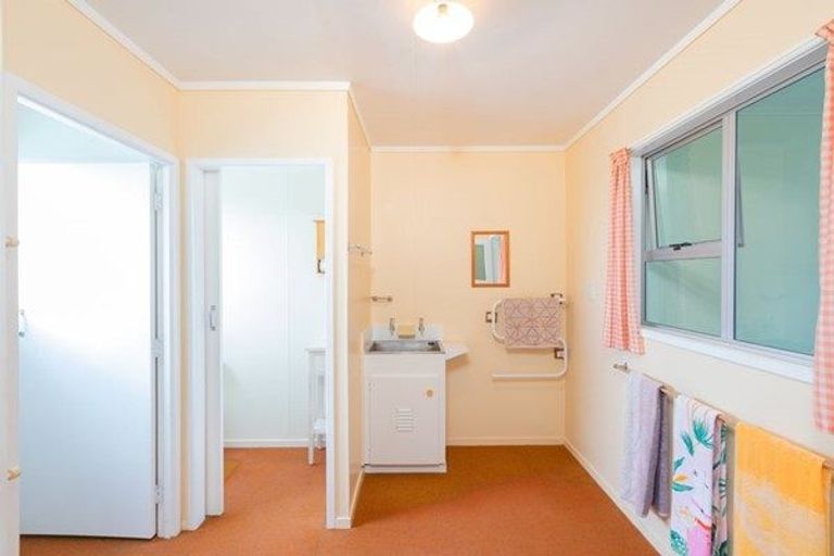 Photo of property in 43 Lincoln Street, Mangawhai Heads, Mangawhai, 0505