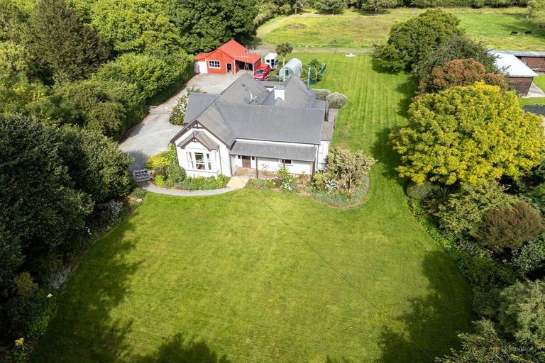 Photo of property in 111 Main North Road, Geraldine, 7930