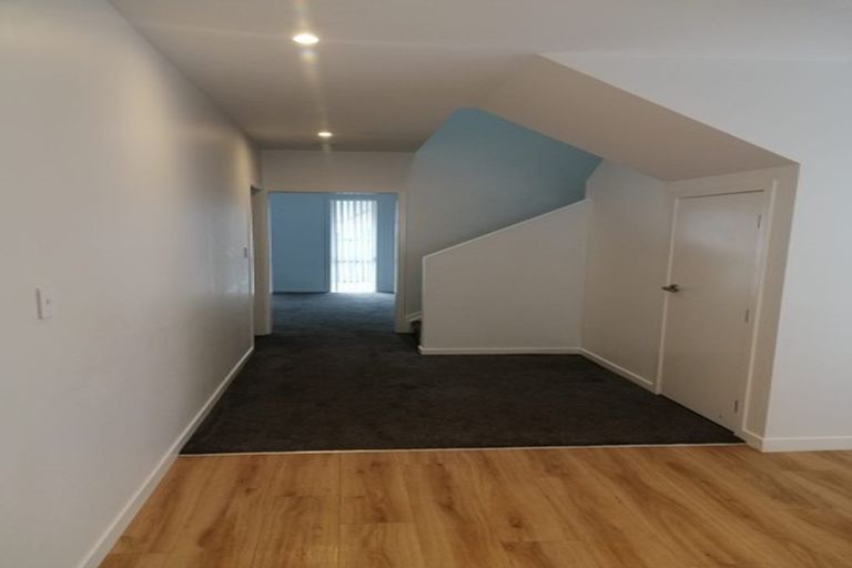 Photo of property in 21 Bellbird Street, Papakura, 2110