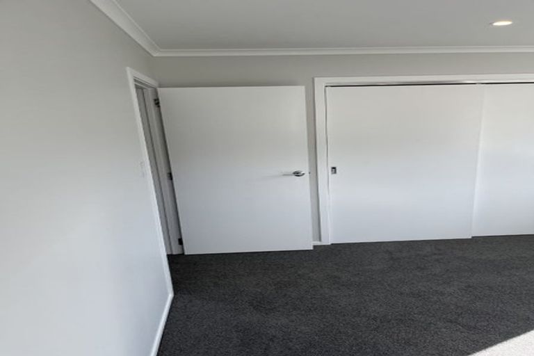Photo of property in 1 Cynisca Crescent, Wallaceville, Upper Hutt, 5018