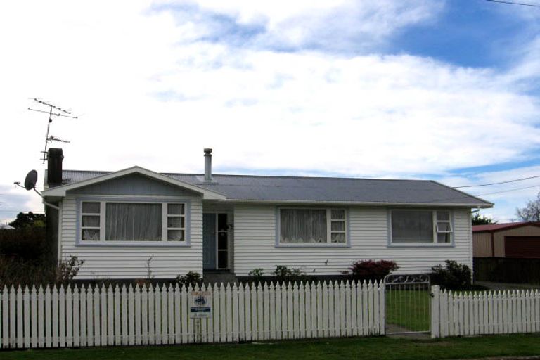 Photo of property in 3 Tait Crescent, Featherston, 5710